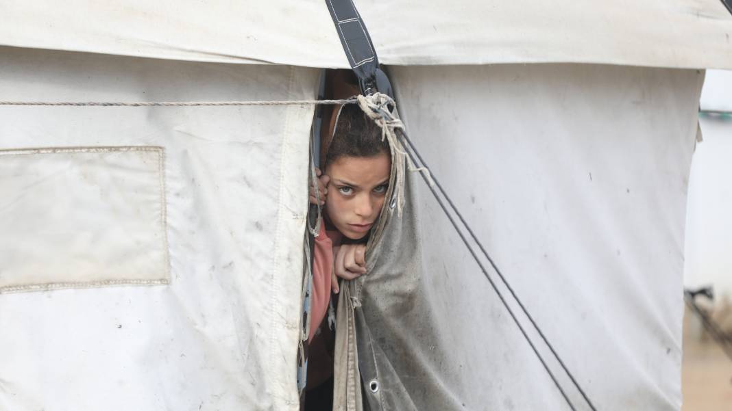 Gazze'deki çadır kamplarını vuran yağış felaketi 7